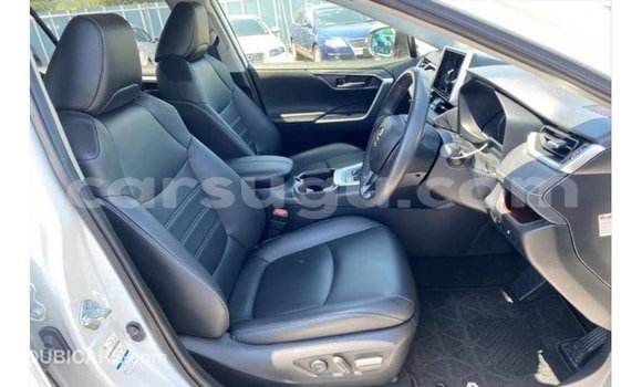 Sayi Imported Toyota HiAce White Babbar mota in Import - Dubai a Burkina Faso Sayi Imported Toyota HiAce White Babbar mota in Import - Dubai a Burkina Faso