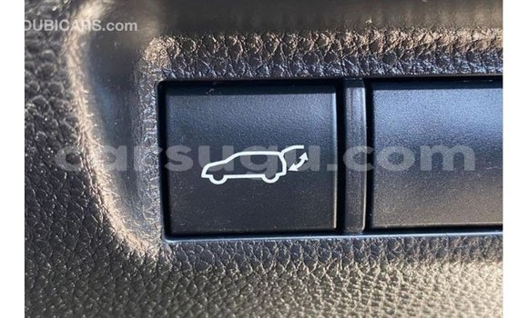 Sayi Imported Toyota HiAce White Babbar mota in Import - Dubai a Burkina Faso Sayi Imported Toyota HiAce White Babbar mota in Import - Dubai a Burkina Faso