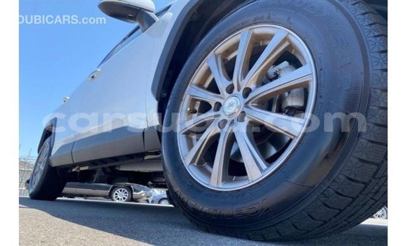 Sayi Imported Toyota HiAce White Babbar mota in Import - Dubai a Burkina Faso Sayi Imported Toyota HiAce White Babbar mota in Import - Dubai a Burkina Faso