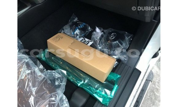 Buy Import Toyota HiAce White Truck in Import - Dubai in Burkina Faso Buy Import Toyota HiAce White Truck in Import - Dubai in Burkina Faso