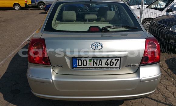 Acheter Neuf Voiture Toyota Avensis Marron à Ouagadougou, Burkina-Faso Acheter Neuf Voiture Toyota Avensis Marron à Ouagadougou, Burkina-Faso