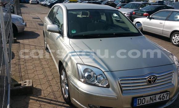 Acheter Neuf Voiture Toyota Avensis Marron à Ouagadougou, Burkina-Faso Acheter Neuf Voiture Toyota Avensis Marron à Ouagadougou, Burkina-Faso