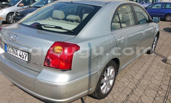 Acheter Neuf Voiture Toyota Avensis Marron à Ouagadougou, Burkina-Faso Acheter Neuf Voiture Toyota Avensis Marron à Ouagadougou, Burkina-Faso