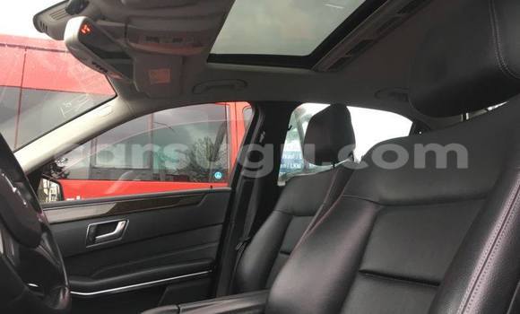 Acheter Neuf Voiture Mercedes-Benz 200 Noir à Ouagadougou, Burkina-Faso Acheter Neuf Voiture Mercedes-Benz 200 Noir à Ouagadougou, Burkina-Faso