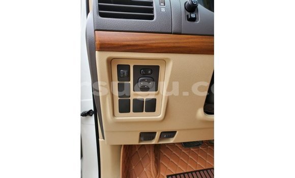 Sayi Imported Toyota Prado White Mota in Import - Dubai a Burkina Faso Sayi Imported Toyota Prado White Mota in Import - Dubai a Burkina Faso