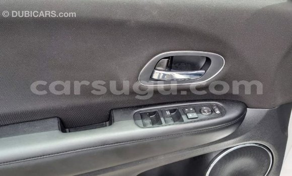 Acheter Import Moto Honda C Blanc à Import - Dubai, Burkina-Faso Acheter Import Moto Honda C Blanc à Import - Dubai, Burkina-Faso