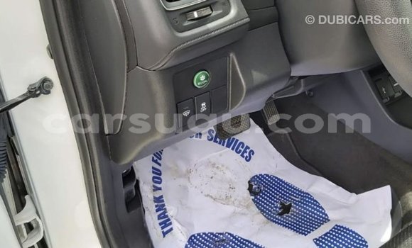 Acheter Import Moto Honda C Blanc à Import - Dubai, Burkina-Faso Acheter Import Moto Honda C Blanc à Import - Dubai, Burkina-Faso