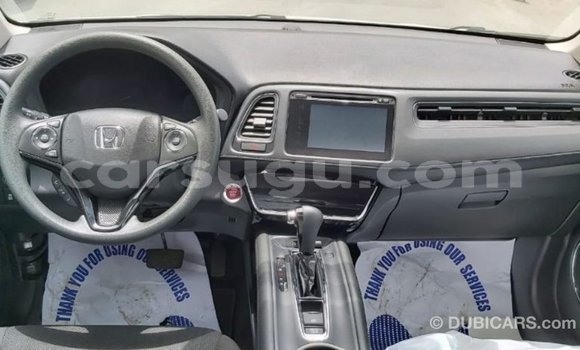 Acheter Import Moto Honda C Blanc à Import - Dubai, Burkina-Faso Acheter Import Moto Honda C Blanc à Import - Dubai, Burkina-Faso