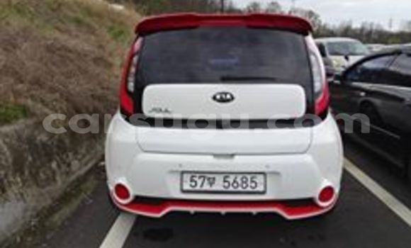 Acheter Neuf Voiture Kia Soul Blanc à Ouagadougou, Burkina-Faso Acheter Neuf Voiture Kia Soul Blanc à Ouagadougou, Burkina-Faso