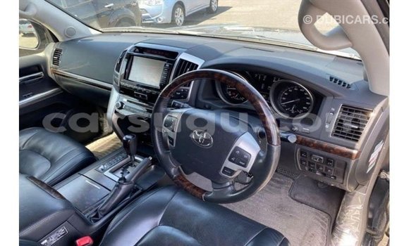Sayi Imported Toyota Land Cruiser Black Mota in Import - Dubai a Burkina Faso Sayi Imported Toyota Land Cruiser Black Mota in Import - Dubai a Burkina Faso