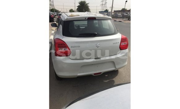 Sayi Imported Suzuki Swift White Mota in Import - Dubai a Burkina Faso Sayi Imported Suzuki Swift White Mota in Import - Dubai a Burkina Faso