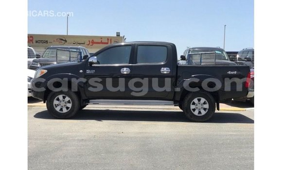 Sayi Imported Toyota Hilux Black Mota in Import - Dubai a Burkina Faso Sayi Imported Toyota Hilux Black Mota in Import - Dubai a Burkina Faso