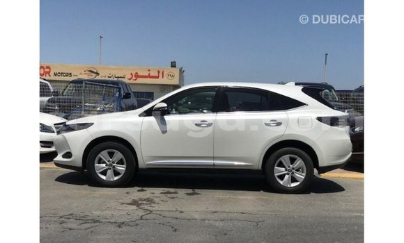 Sayi Imported Toyota Harrier White Mota in Import - Dubai a Burkina Faso Sayi Imported Toyota Harrier White Mota in Import - Dubai a Burkina Faso