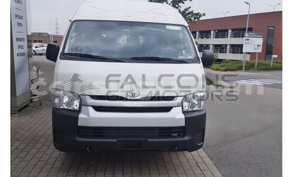 Sayi Imported Toyota Hiace White Mota in Import - Dubai a Burkina Faso Sayi Imported Toyota Hiace White Mota in Import - Dubai a Burkina Faso