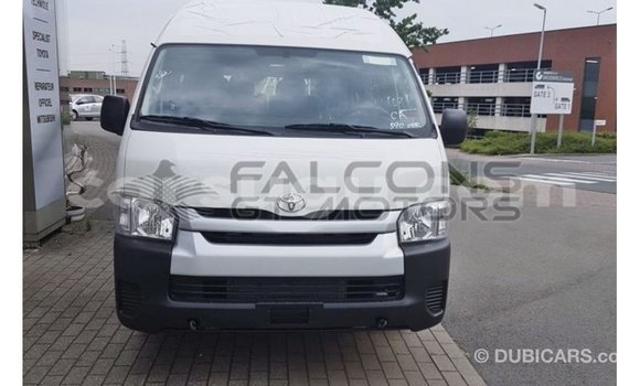 Sayi Imported Toyota Hiace White Mota in Import - Dubai a Burkina Faso Sayi Imported Toyota Hiace White Mota in Import - Dubai a Burkina Faso