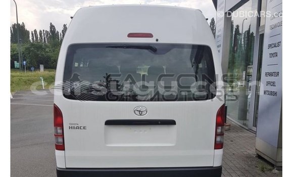 Sayi Imported Toyota Hiace White Mota in Import - Dubai a Burkina Faso Sayi Imported Toyota Hiace White Mota in Import - Dubai a Burkina Faso