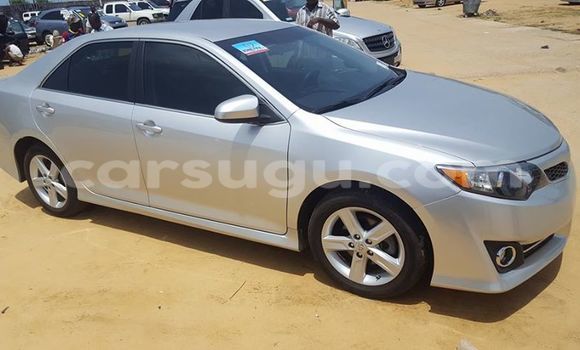 Sayi Sabo Toyota Camry Azurfa Mota in Ouagadougou a Burkina Faso Sayi Sabo Toyota Camry Azurfa Mota in Ouagadougou a Burkina Faso