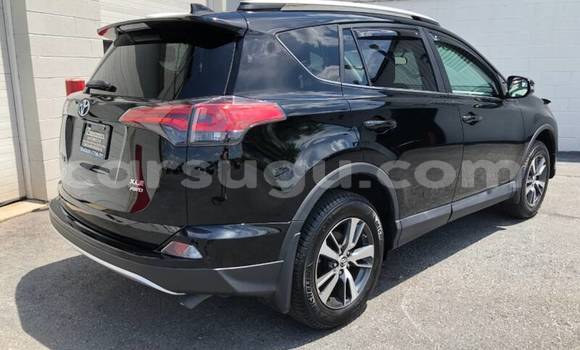 Acheter Occasion Voiture Toyota RAV4 Beige à Ouagadougou, Burkina-Faso Acheter Occasion Voiture Toyota RAV4 Beige à Ouagadougou, Burkina-Faso