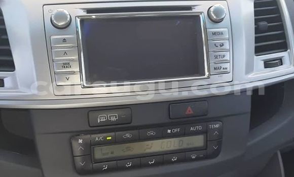 Acheter Occasion Voiture Toyota Hilux Gris à Ouagadougou, Burkina-Faso Acheter Occasion Voiture Toyota Hilux Gris à Ouagadougou, Burkina-Faso