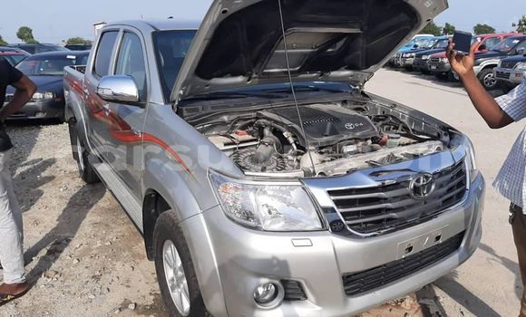 Acheter Occasion Voiture Toyota Hilux Gris à Ouagadougou, Burkina-Faso Acheter Occasion Voiture Toyota Hilux Gris à Ouagadougou, Burkina-Faso