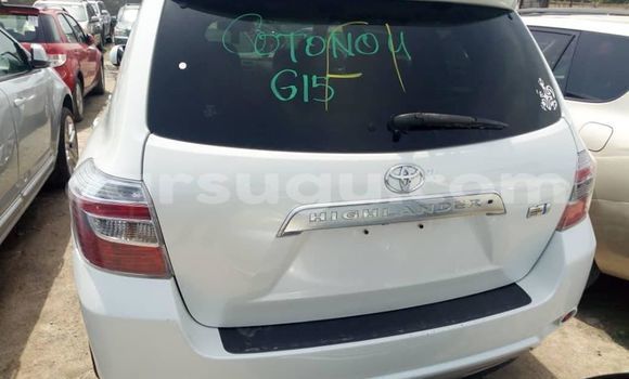Acheter Occasion Voiture Toyota Highlander Blanc à Ouagadougou, Burkina-Faso Acheter Occasion Voiture Toyota Highlander Blanc à Ouagadougou, Burkina-Faso