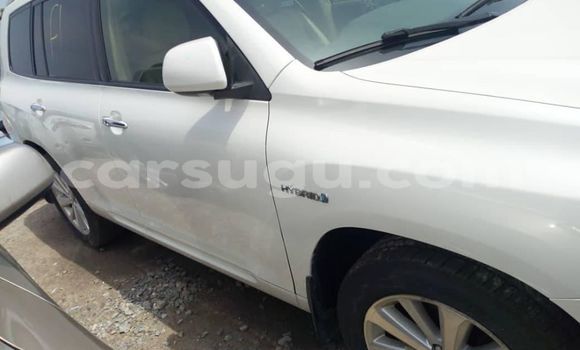 Acheter Occasion Voiture Toyota Highlander Blanc à Ouagadougou, Burkina-Faso Acheter Occasion Voiture Toyota Highlander Blanc à Ouagadougou, Burkina-Faso