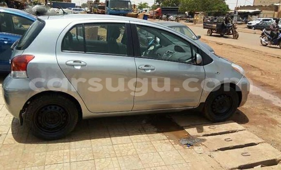 Acheter Occasion Voiture Toyota Yaris Gris à Ouagadougou au Burkina-Faso Acheter Occasion Voiture Toyota Yaris Gris à Ouagadougou au Burkina-Faso