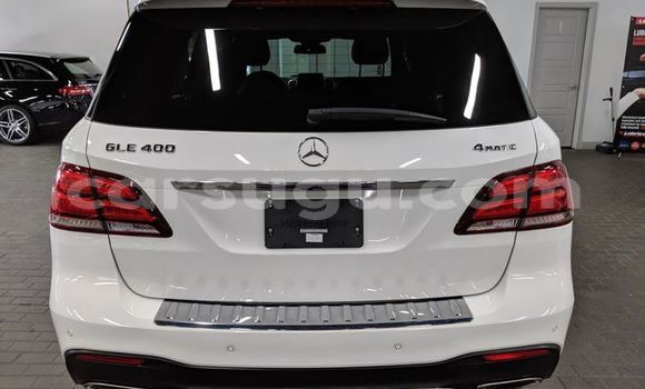 Acheter Occasion Voiture Mercedes-Benz GLE Blanc à Ouahigouya, Burkina-Faso Acheter Occasion Voiture Mercedes-Benz GLE Blanc à Ouahigouya, Burkina-Faso