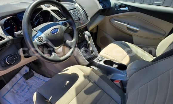 Acheter Occasion Voiture Ford Escape Bleu à Ouagadougou, Burkina-Faso Acheter Occasion Voiture Ford Escape Bleu à Ouagadougou, Burkina-Faso
