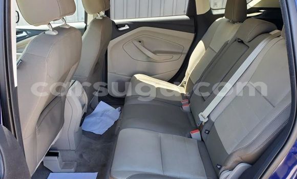 Acheter Occasion Voiture Ford Escape Bleu à Ouagadougou, Burkina-Faso Acheter Occasion Voiture Ford Escape Bleu à Ouagadougou, Burkina-Faso