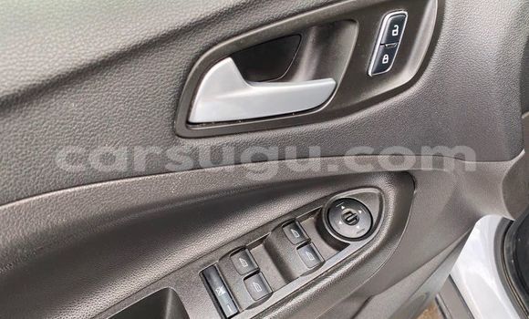 Acheter Occasion Voiture Ford Escape Blanc à Ouagadougou, Burkina-Faso Acheter Occasion Voiture Ford Escape Blanc à Ouagadougou, Burkina-Faso