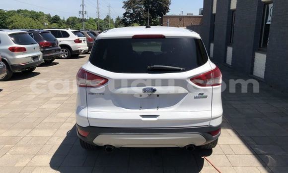 Acheter Occasion Voiture Ford Escape Blanc à Ouagadougou, Burkina-Faso Acheter Occasion Voiture Ford Escape Blanc à Ouagadougou, Burkina-Faso
