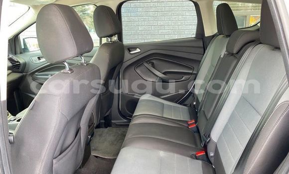 Acheter Occasion Voiture Ford Escape Blanc à Ouagadougou, Burkina-Faso Acheter Occasion Voiture Ford Escape Blanc à Ouagadougou, Burkina-Faso