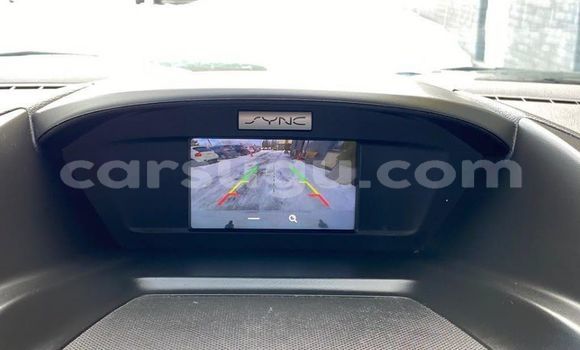 Acheter Occasion Voiture Ford Escape Blanc à Ouagadougou, Burkina-Faso Acheter Occasion Voiture Ford Escape Blanc à Ouagadougou, Burkina-Faso