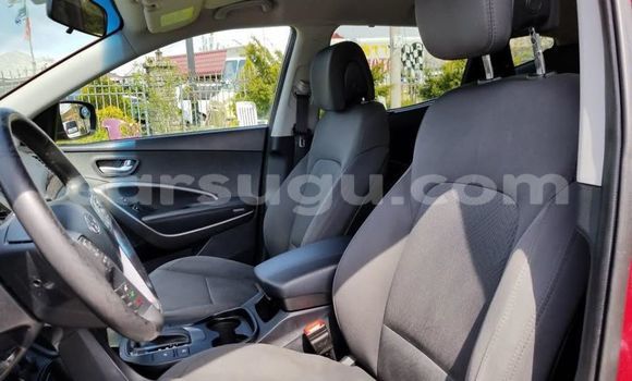 Acheter Occasion Voiture Hyundai Santa Fe Rouge à Ouagadougou, Burkina-Faso Acheter Occasion Voiture Hyundai Santa Fe Rouge à Ouagadougou, Burkina-Faso