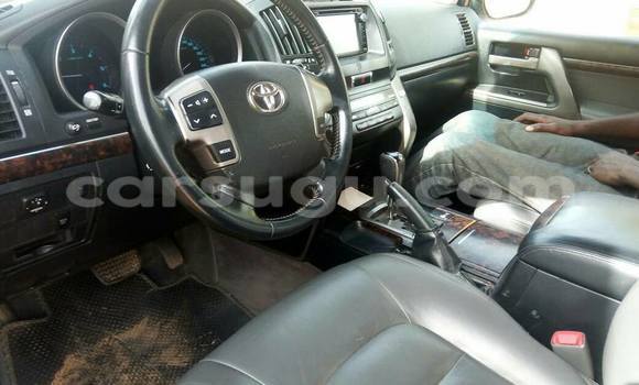 Acheter Occasion Voiture Toyota Land Cruiser Blanc à Ouagadougou, Burkina-Faso Acheter Occasion Voiture Toyota Land Cruiser Blanc à Ouagadougou, Burkina-Faso