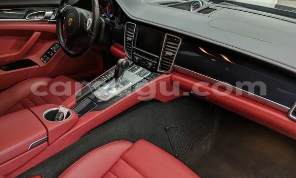 Acheter Occasion Voiture Porsche Panamera Noir à Ouagadougou, Burkina-Faso Acheter Occasion Voiture Porsche Panamera Noir à Ouagadougou, Burkina-Faso