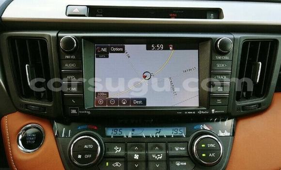 Acheter Occasion Voiture Toyota RAV4 Blanc à Ouagadougou, Burkina-Faso Acheter Occasion Voiture Toyota RAV4 Blanc à Ouagadougou, Burkina-Faso