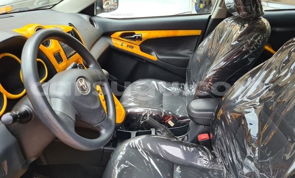 Sayi Na hannu Toyota Matrix White Mota in Ouagadougou a Burkina Faso Sayi Na hannu Toyota Matrix White Mota in Ouagadougou a Burkina Faso