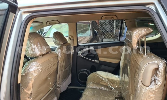 Sayi Na hannu Toyota RAV4 Other Mota in Ouagadougou a Burkina Faso Sayi Na hannu Toyota RAV4 Other Mota in Ouagadougou a Burkina Faso