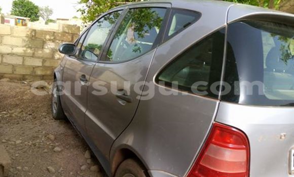 Acheter Neuf Voiture Mercedes-Benz 190 Gris à Ouagadougou, Burkina-Faso Acheter Neuf Voiture Mercedes-Benz 190 Gris à Ouagadougou, Burkina-Faso