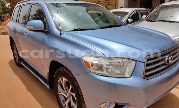 Sayi Na hannu Toyota Highlander Blue Mota in Ouagadougou a Burkina Faso Sayi Na hannu Toyota Highlander Blue Mota in Ouagadougou a Burkina Faso