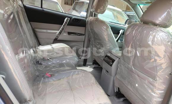 Sayi Na hannu Toyota Highlander Blue Mota in Ouagadougou a Burkina Faso Sayi Na hannu Toyota Highlander Blue Mota in Ouagadougou a Burkina Faso