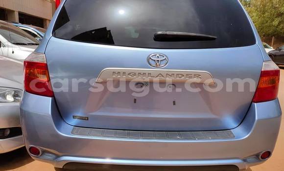 Sayi Na hannu Toyota Highlander Blue Mota in Ouagadougou a Burkina Faso Sayi Na hannu Toyota Highlander Blue Mota in Ouagadougou a Burkina Faso