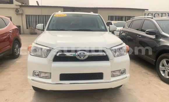 Acheter Occasion Voiture Toyota 4Runner Blanc à Ouagadougou, Burkina-Faso Acheter Occasion Voiture Toyota 4Runner Blanc à Ouagadougou, Burkina-Faso