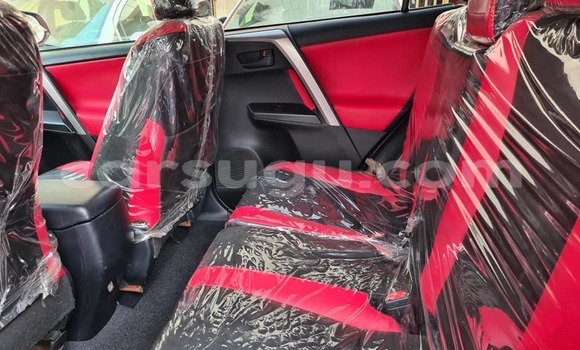 Acheter Occasion Voiture Toyota RAV4 Blanc à Ouagadougou, Burkina-Faso Acheter Occasion Voiture Toyota RAV4 Blanc à Ouagadougou, Burkina-Faso