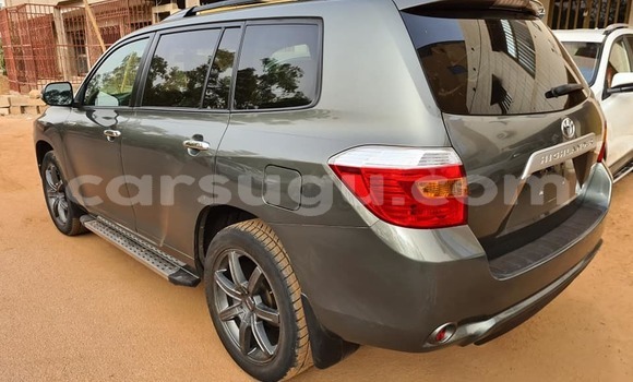 Sayi Na hannu Toyota Highlander Sauran Mota in Ouagadougou a Burkina Faso Sayi Na hannu Toyota Highlander Sauran Mota in Ouagadougou a Burkina Faso