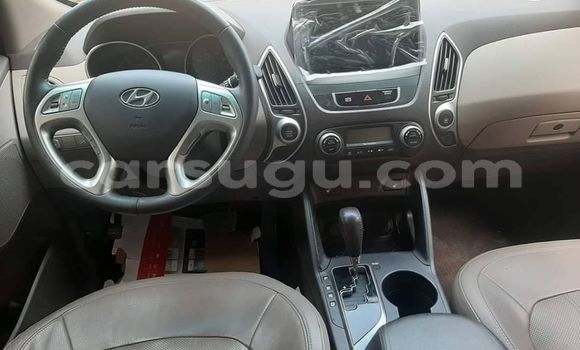 Sayi Na hannu Hyundai Tucson Azurfa Mota in Ouagadougou a Burkina Faso Sayi Na hannu Hyundai Tucson Azurfa Mota in Ouagadougou a Burkina Faso