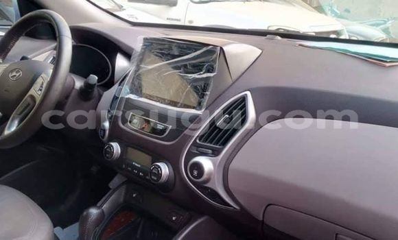 Sayi Na hannu Hyundai Tucson Azurfa Mota in Ouagadougou a Burkina Faso Sayi Na hannu Hyundai Tucson Azurfa Mota in Ouagadougou a Burkina Faso