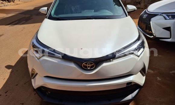 Sayi Na hannu Toyota C-HR White Mota in Ouagadougou a Burkina Faso Sayi Na hannu Toyota C-HR White Mota in Ouagadougou a Burkina Faso
